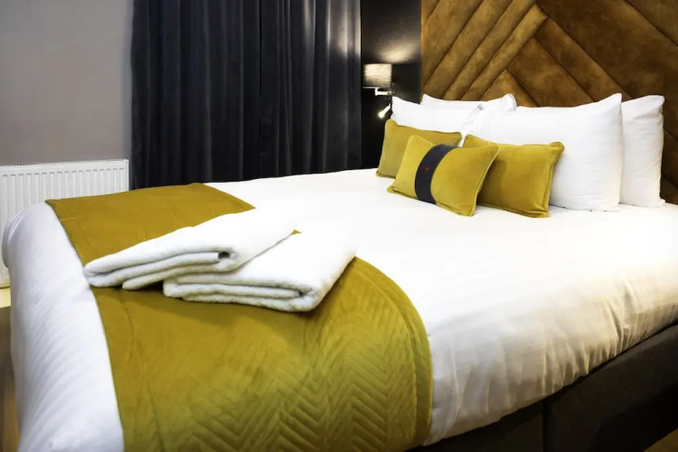 V City Aparthotels