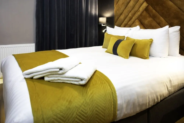 1 Bedroom Royal Apartment