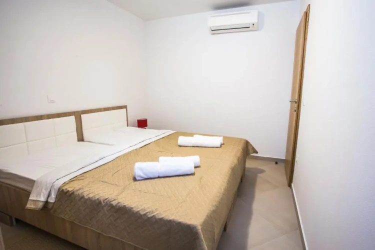 2 Bedrooms Basement Apartment