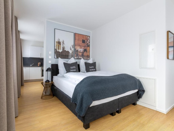 1 Bedroom Suite with balcony