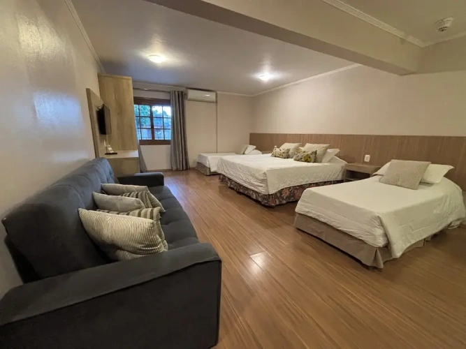 Classic Quadruple room