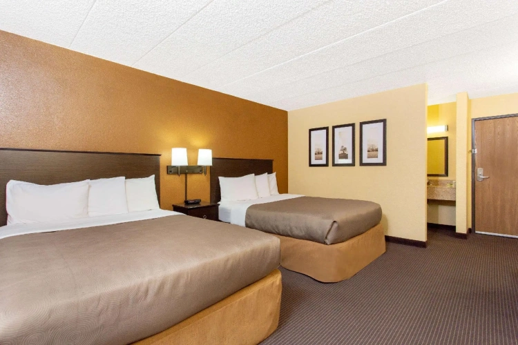 Standard Quadruple room