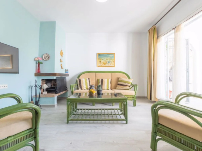 House Desiree Oybin