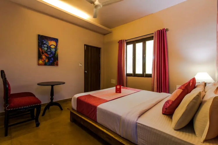 OYO 5671 Maximum Holiday Inn