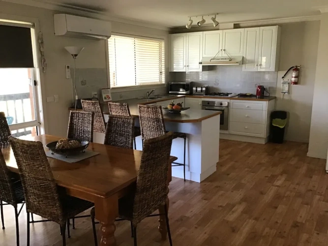 3 Bedrooms Cottage