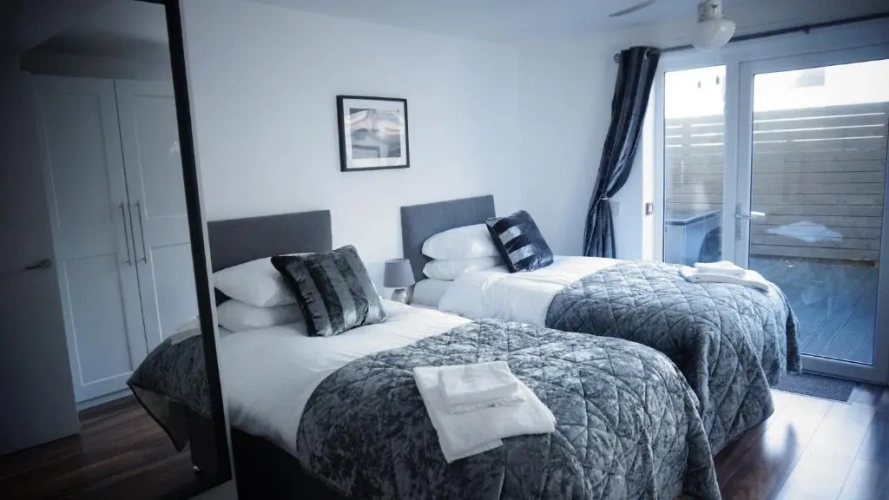 2 Bedrooms Double Apartment