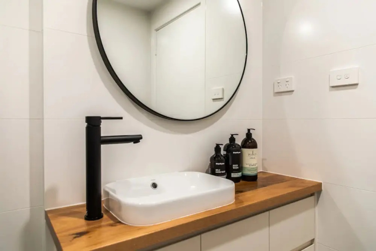 Luxury Spacious 2 Bedroom Fitzroy Apartment