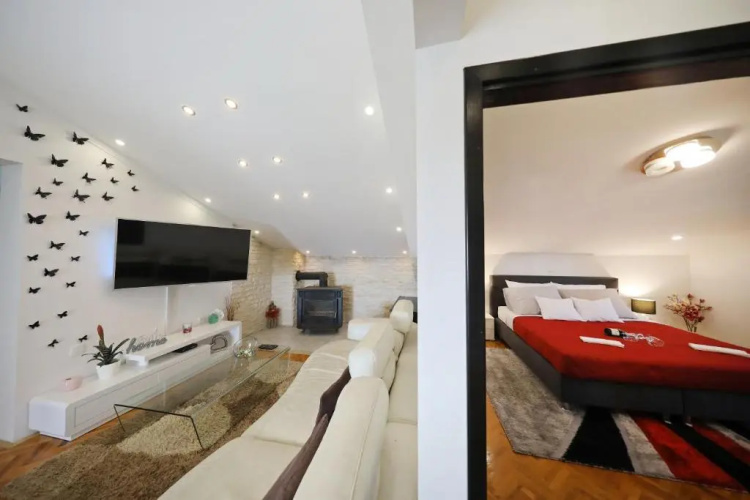 Magic Blue Sky Apartment