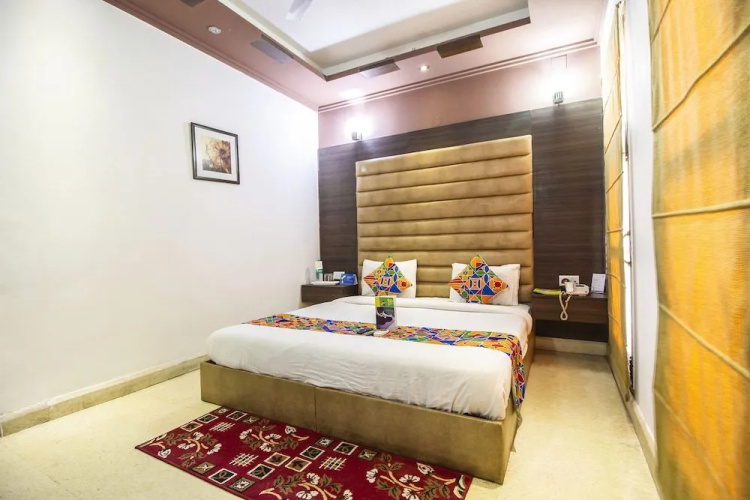 FabHotel Moon Hospitality DLF Phase 3