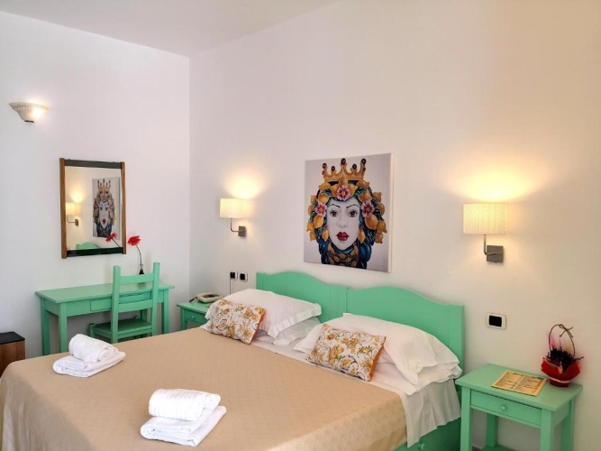 3 Bedrooms Apartment