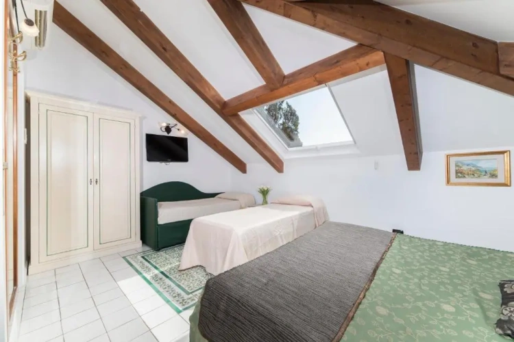Standard Double Attic room with sea view