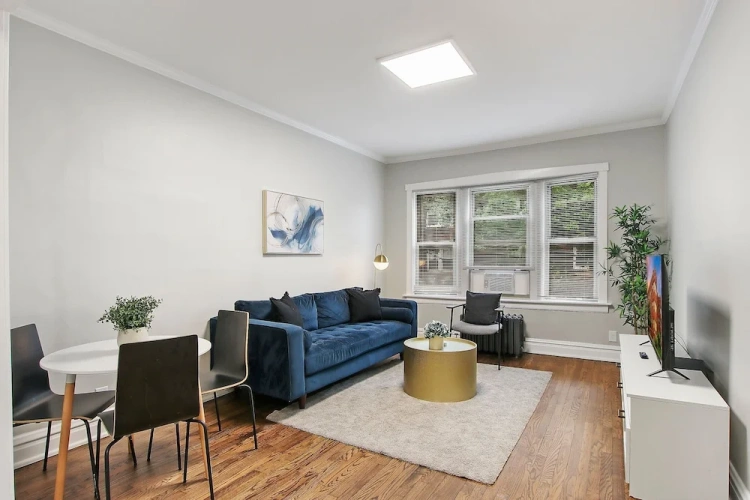 2 Bedrooms Classic Apartment