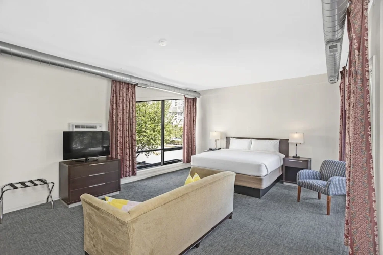 Double Suite
