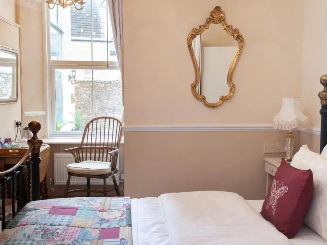 Deluxe Single room
