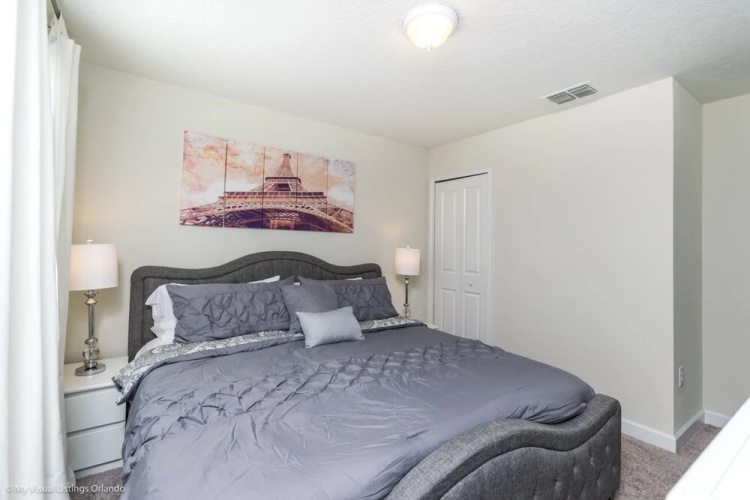 1684 Moonvalley Drive