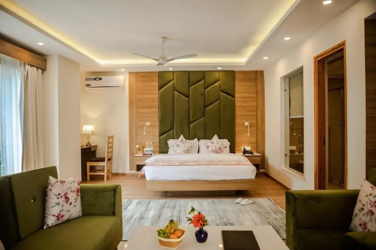 Anand Vardhan Resorts