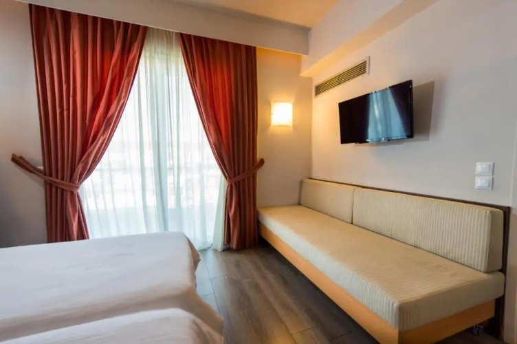 Triple room