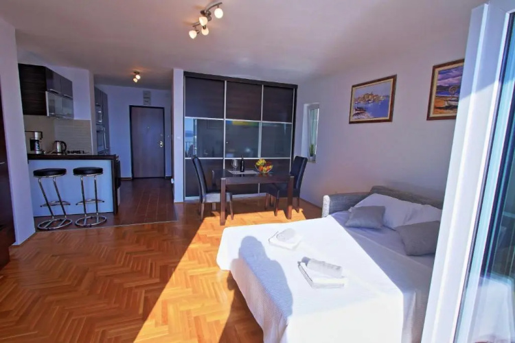 Studio Apartman LUKA
