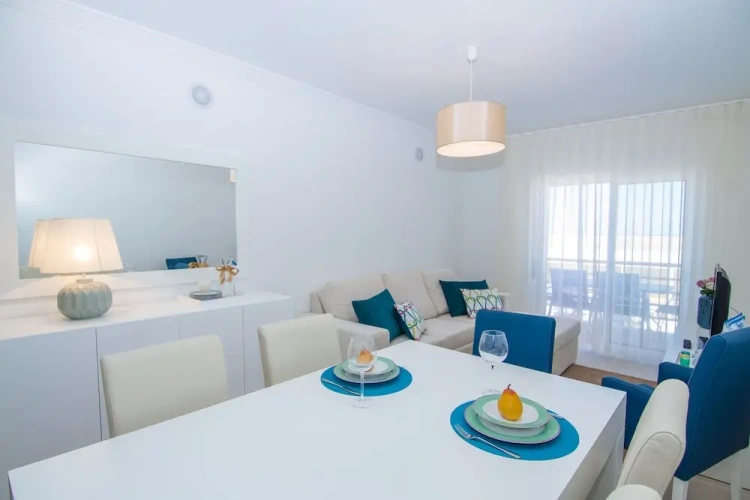 2 Bedrooms Apartment with balcony