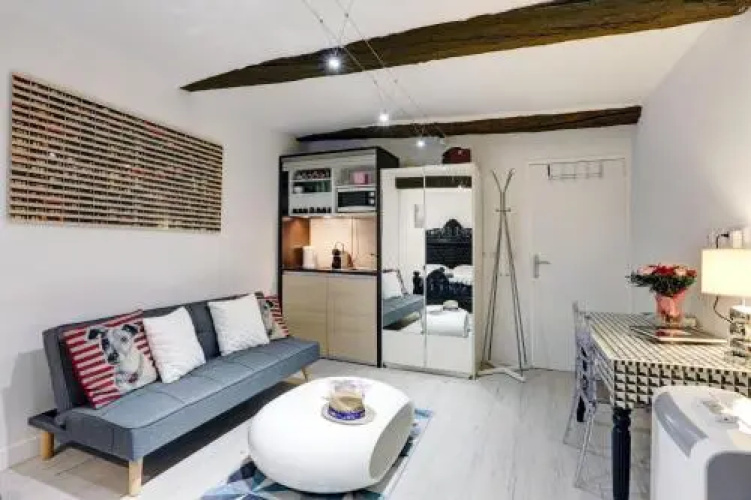 Great Flat in the Old Town Up To 4