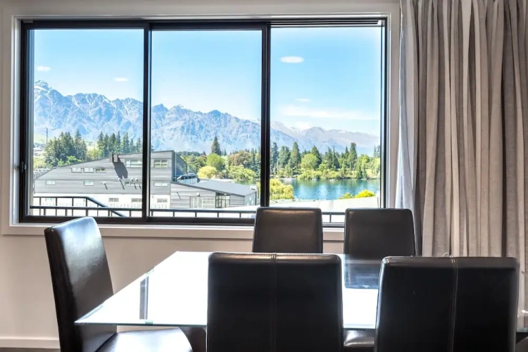 2 Bedrooms Family Apartment with balcony and with lake view