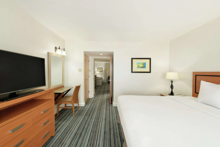 Embassy Suites by Hilton Dorado del Mar Beach Resort