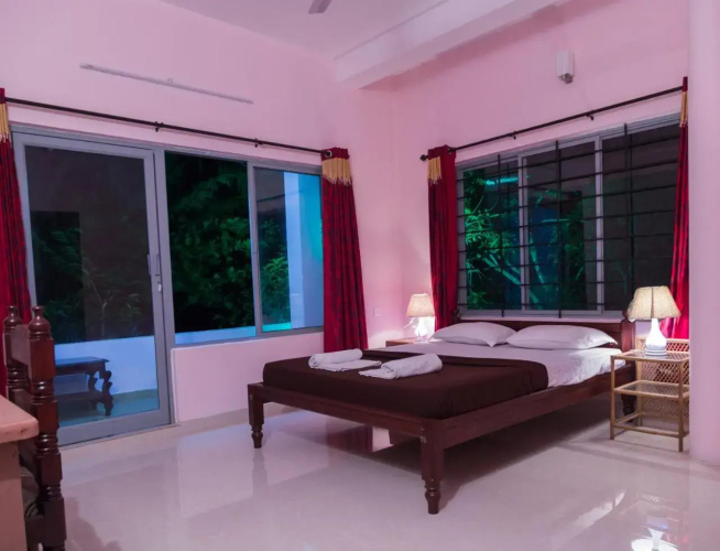 orchid lake view homestay
