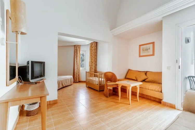 Standard Quadruple room with balcony