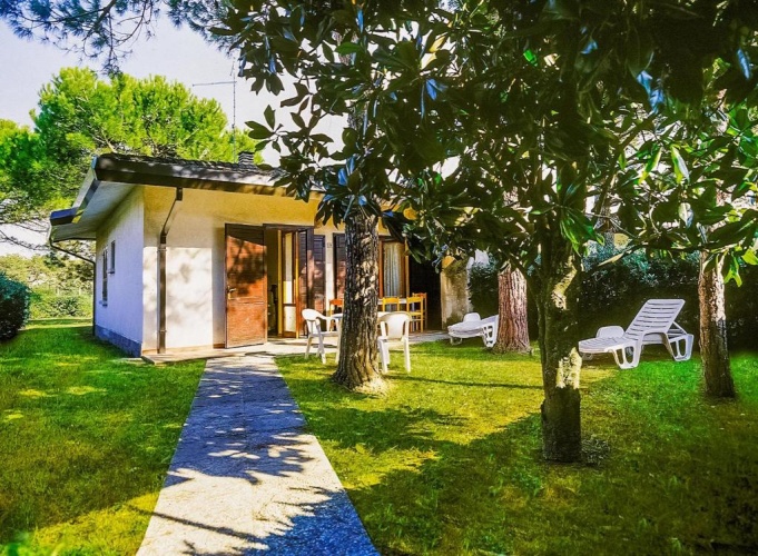 2 Bedrooms Villa
