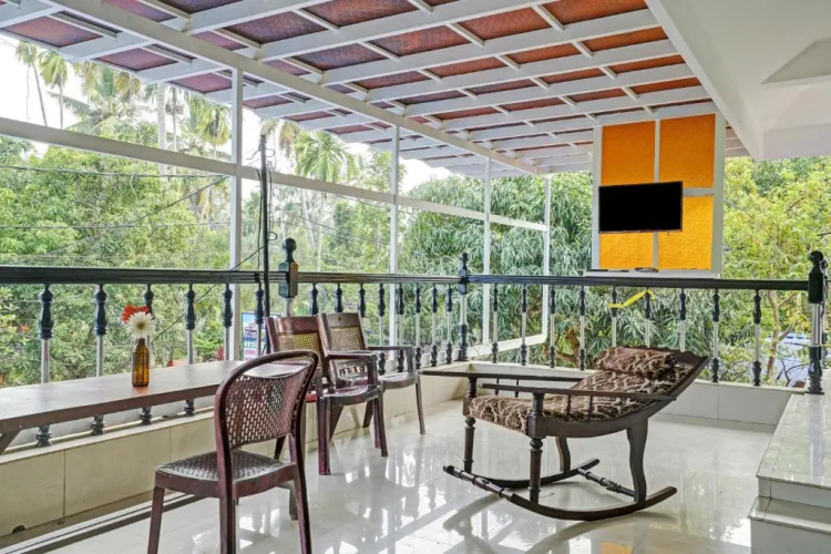 Spot On Vinodam Residency