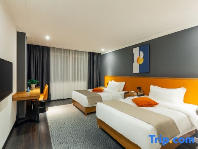 Premium Twin room