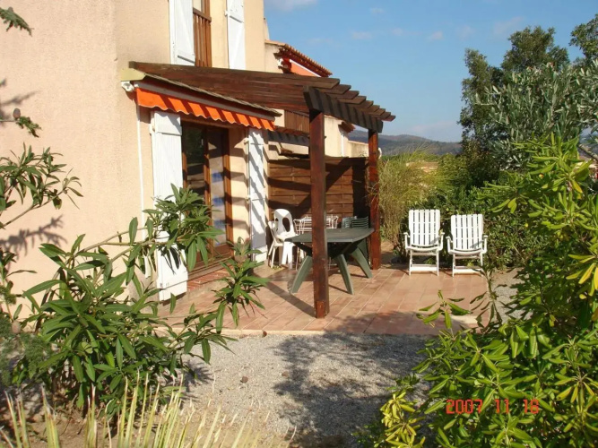 Les Bastidons rez jardin No 2