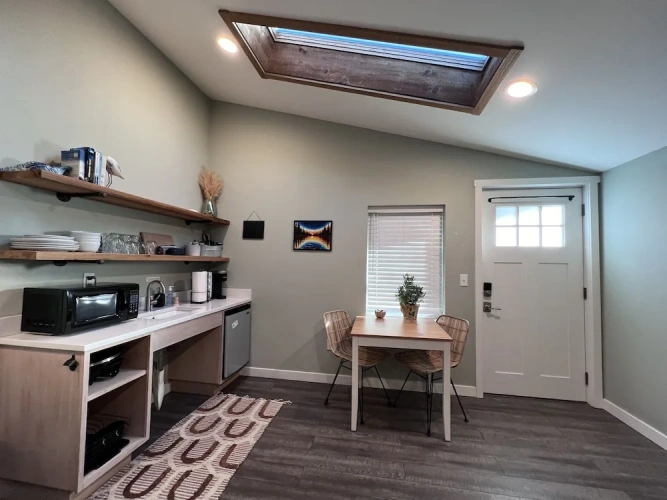 Deluxe Studio