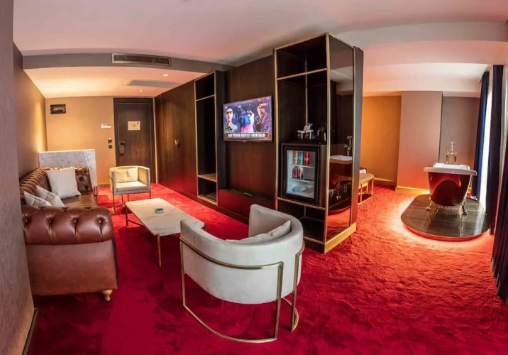 Deluxe Suite