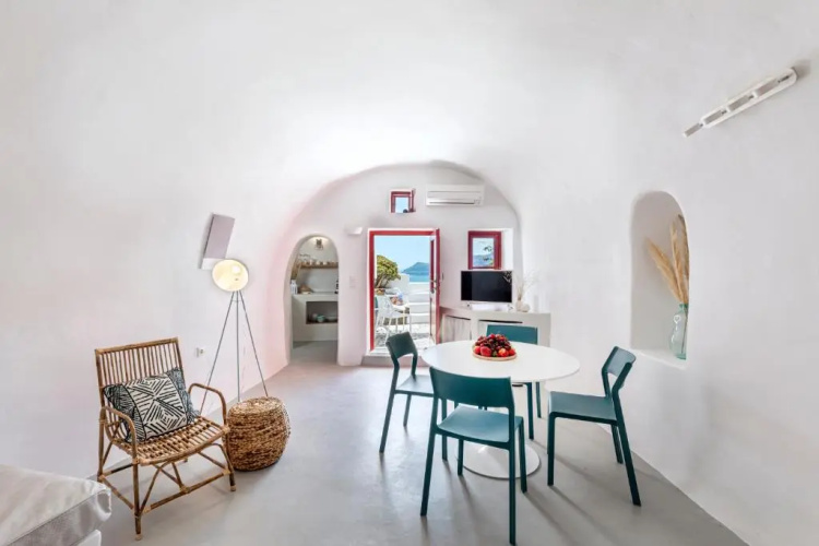 White Cave by Caldera Houses