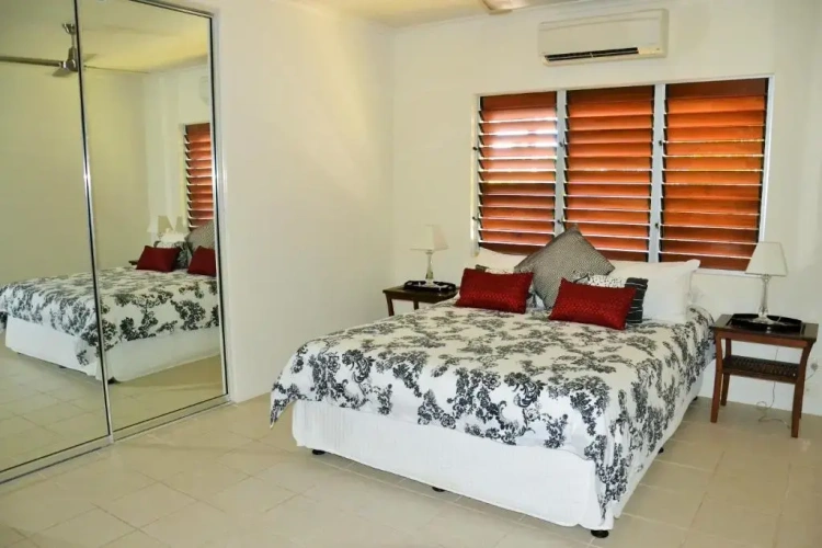 3 Bedrooms Cottage