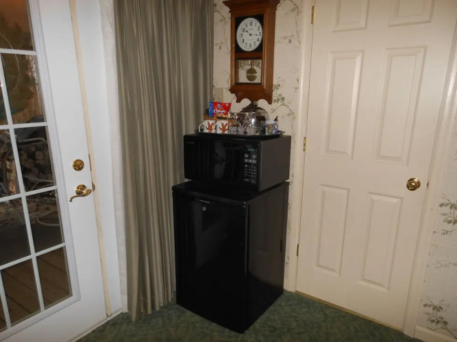 Bear House Bed and Breakfast