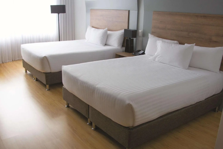 Executive Quadruple room with city view