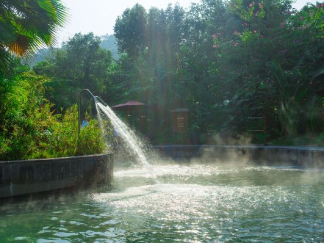 Longshan Hot Spring Hotel