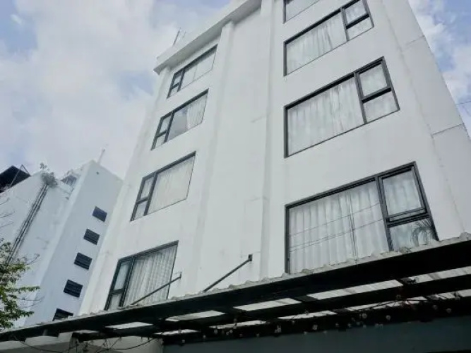 HSH Silom Apartment @ Silom Soi 3