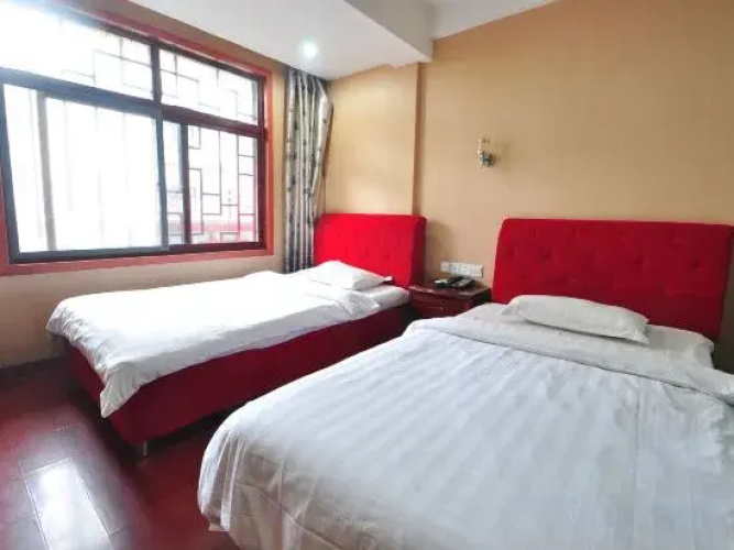 Chaohu Jiangnan Hotel