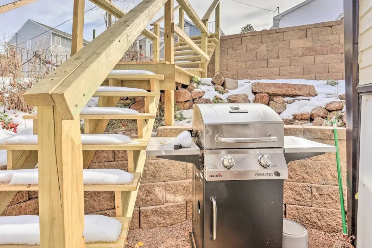 Mountain-view Lead Home w/ Patio + Fire Pit!
