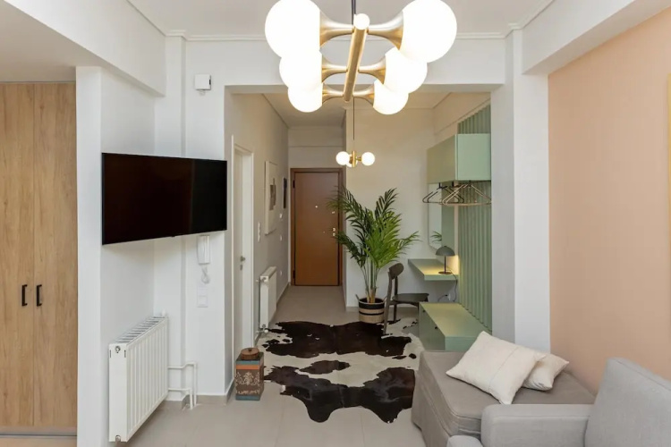 Urban Apartment In Egaleo