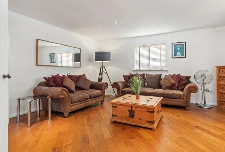 3 Bedrooms Cottage