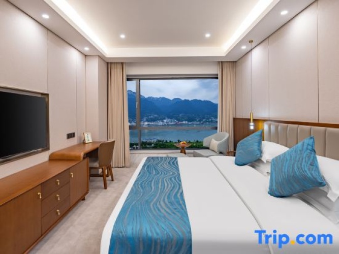Business Double room with river view