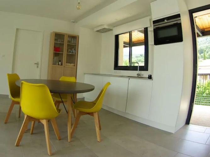 Attractive Holiday Home in Malaucène With Terrace