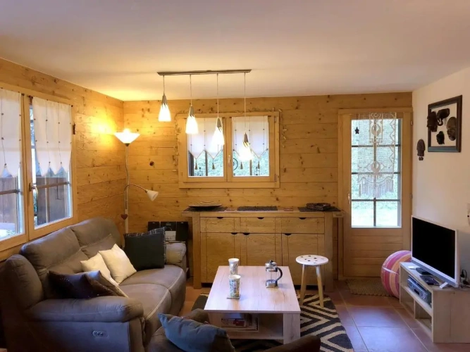 2 Bedrooms Apartment with mountain view