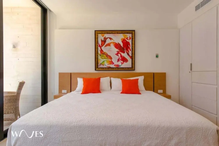 2 Br. Steps Away From the Beach Heated Pool