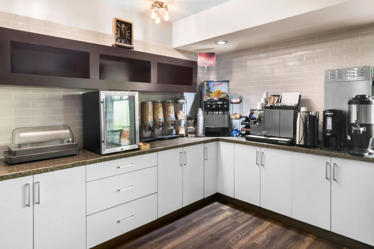Best Western Plus Sunrise Inn photo 28