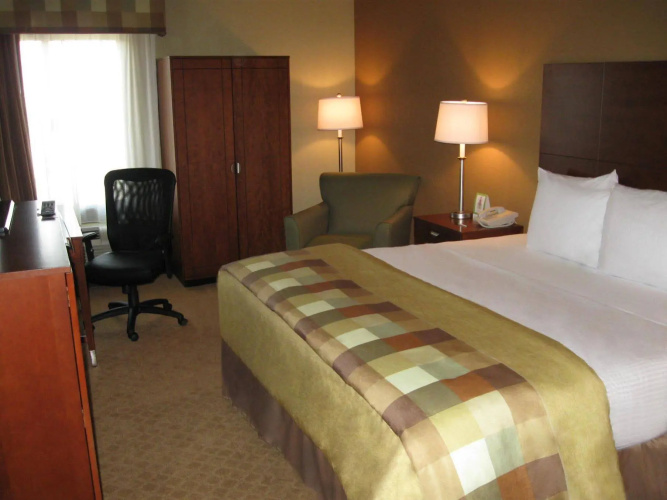 Courtyard by Marriott Cleveland Airport North